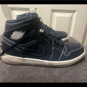 Nike Jordan 1 Mid Derek Jeter RE2PECT